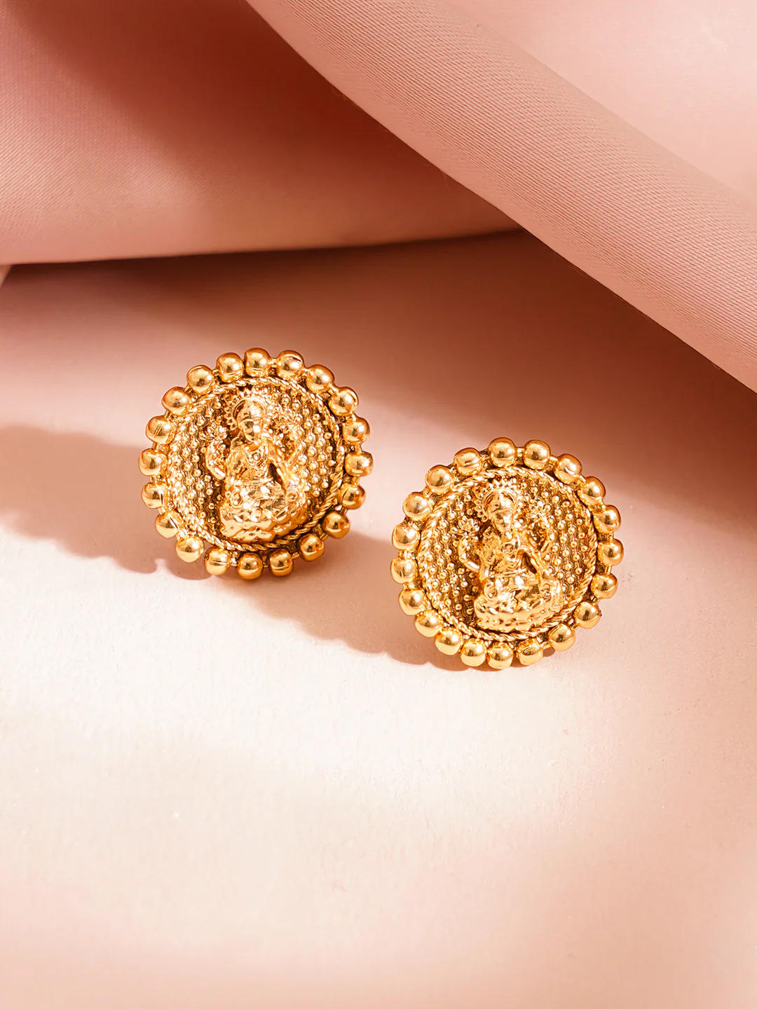 Ditya Imitation 22K Gold-Plated Kundan Stone & Beaded Traditional Jewellery Set for Women - Image 2