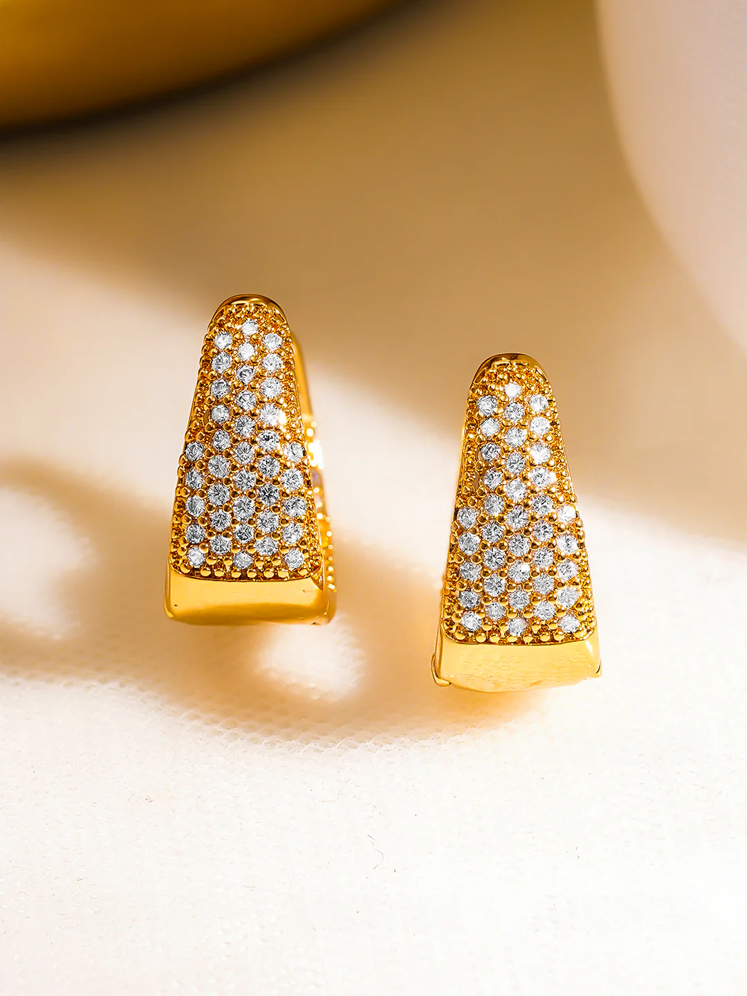 Ditya Imitation 18K Gold-Plated Elegant Stud Earrings for Women - Image 3